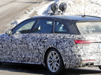 アウディ S4 改良新型プロトタイプを激写…ライバルを超えるか 画像