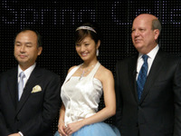 【神尾寿のアンプラグド特別編】1000万円ティファニーケータイからBluetooth活用まで…百花繚乱の春商戦 画像