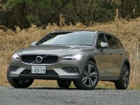 【ボルボ V60クロスカントリー 新型試乗】通年で使いこなせる実力の持ち主…島崎七生人 画像