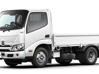 小型トラック 日野デュトロ、改良新型発売へ 安全装備拡充と環境性能向上 画像