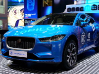 独ZFは自動運転「レベル2+」を市販へ…上海モーターショー2019 画像