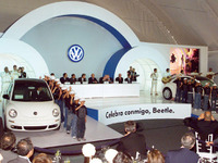 VW メキシコ生産10周年、新たに10億ドル投資へ 画像