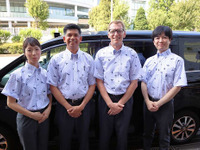 タクシードライバー夏用制服を「おもてなしクールウェア」に刷新　日の丸自動車 画像
