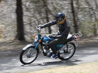 【ホンダ ベンリイCB90 試乗】軽快な走りと豪華装備はさすが70年代の人気者…青木タカオ 画像