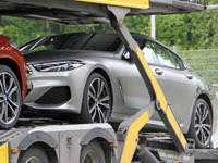 「美しすぎる4ドア」デビュー直前…BMW 8シリーズグランクーペ、デザインが完全露出 画像