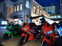 バイク離れなんて言わせない!? 二輪業界の若者たちが両国駅前で新感覚イベント 画像