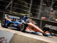 【INDYCAR 第8戦】昨季王者ディクソンが今季初勝利…琢磨はバトル中の接触でパンク喫し後退、13位 画像