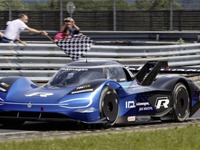 VW『ID. R』、EVでニュル最速に---従来記録を40秒以上短縮［動画］ 画像
