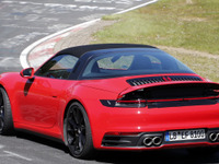 ポルシェ 911タルガ4 に最強の「GTS」、新型をスクープ!100km/hまで3.5秒 画像