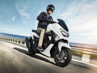 125ccスクーター ヤマハ NMAX、カラーリング変更へ 画像