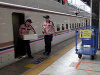 240km/hの鮮魚列車、甘エビとウニを新幹線で運ぶ　輸送コストは？ 車内販売は？ 画像
