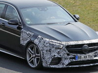 メルセデスAMG E63 もプレデター顔に…改良プロトタイプがニュル登場 画像