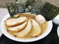 家系ひしめく横浜の魚河岸でみつけた「おおはし」のラーメン　国道15号 画像