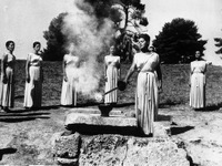 2020東京オリンピックの聖火ランナー、トヨタも“いだてん”募集［新聞ウォッチ］ 画像