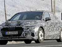 アウディ A3 次期型、発表は2019年内か…テスト車はEV?それとも 画像