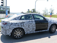 メルセデスベンツ GLEクーペ 新型、専用テールライトなど最終デザインが露出 画像