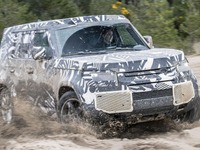 ランドローバー ディフェンダー 新型、最新プロトタイプを発表へ…グッドウッド2019 画像