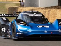 VWのEVレーサーが20年ぶり新記録、F1マシン超えた…グッドウッド2019のヒルクライム 画像