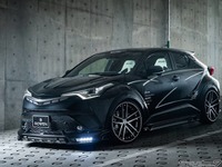 トヨタエンブレムはナシ、C-HR がコワモテに変身…ローウェン 画像