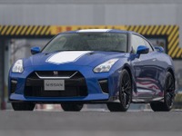 日産 GT-R に50周年記念車、12万2040ドルから…米国発売へ 画像