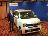 【ホンダ N-WGN 新型】寺谷日本本部長「1万2000台の事前受注に手応え」 画像