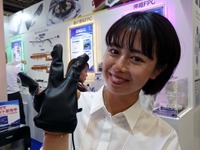 リアルな触感を再現する手袋、日本メクトロンが披露…人とくるまのテクノロジー2019名古屋 画像