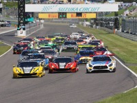 【鈴鹿10時間】予選直後に「10Hナイトセッション」開催 ハッキネンらによるトークショーなど 画像