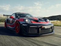 ポルシェ、911 GT2 RS クラブスポーツ と 935 新型を実戦デビューへ…700馬力のサーキット専用車 画像