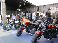 【鈴鹿8耐】休憩スポットにも利用できるハーレーブース 画像