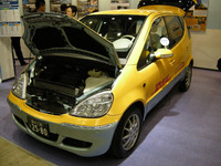 FC EXPO 08…ダイムラー、燃料電池自動車で主導権 画像