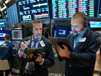 米FRB、10年半ぶり0.25ポイント利下げを決定［新聞ウォッチ］ 画像