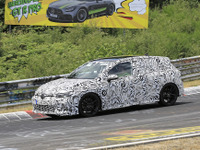 VW ゴルフGTI 新型はアウディ製ターボ搭載!? ニュルで高速テストを目撃 画像