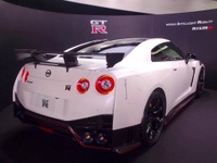 ニュルブルクリンクの次期トヨタ ヤリス か、アウトバーンの日産 GT-R NISMO 2020年型か 画像