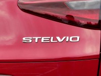 【アルファ ステルヴィオ クワドリフォリオ 新型試乗】SUVの形をしたスーパーカーだ…中村孝仁 画像