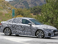 アウディ A3セダン 次期型、「Sライン」開発車両をキャッチ 画像