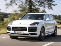 ポルシェ カイエン 新型にPHV、シリーズ最強の680馬力…フランクフルトモーターショー2019で発表へ 画像