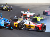 【INDYCAR 第14戦】いきなり多重クラッシュ、琢磨のマシンが裏返しに…負傷者なしの模様、優勝はウィル・パワー 画像