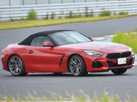 【BMW Z4 新型試乗】クローズド状態で光る自由度は「スープラRZ」よりも上…桂伸一 画像