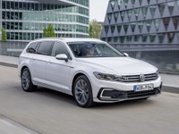 VW パサートPHV 改良新型、EVモードは最大70kmに…受注を欧州で開始 画像