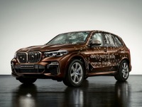 BMW X5 新型に防弾装甲仕様車、「プロテクションVR6」…欧州で発表 画像