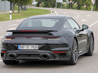ワールドプレミア直前!ポルシェ 911ターボ 新型、最終デザインほぼ見えた 画像