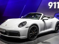 ポルシェ 911 新型に「カレラ4」、4WDのベースグレード…フランクフルトモーターショー2019で発表 画像