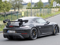 ポルシェ 718ケイマン に最終兵器「GT4 RS」…開発車両をスクープ 画像
