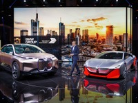 BMWグループ、電動車両を2021年末までに100万台販売へ…フランクフルトモーターショー2019 画像