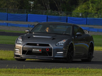 【日産 GT-R NISMO 2013 クラブマンレーススペック 試乗】ロードモデルとして乗れる本気のサーキットマシン 画像