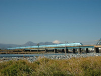 地下鉄を走る青いロマンスカー…小田急MSE 画像