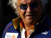 ブリアトーレ「ハミルトンはチームプレーヤーじゃない」 画像