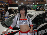 【東京オートサロン08】コンパニオン写真蔵…レイズ その4 画像
