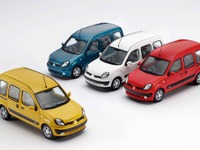 特注生産のカングー1/43ミニカー、三栄が販売予定…フレンチブルーミーティング2019 画像