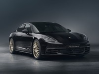 ポルシェ初の4ドアGT、パナメーラ に10周年記念車…欧州発表 画像